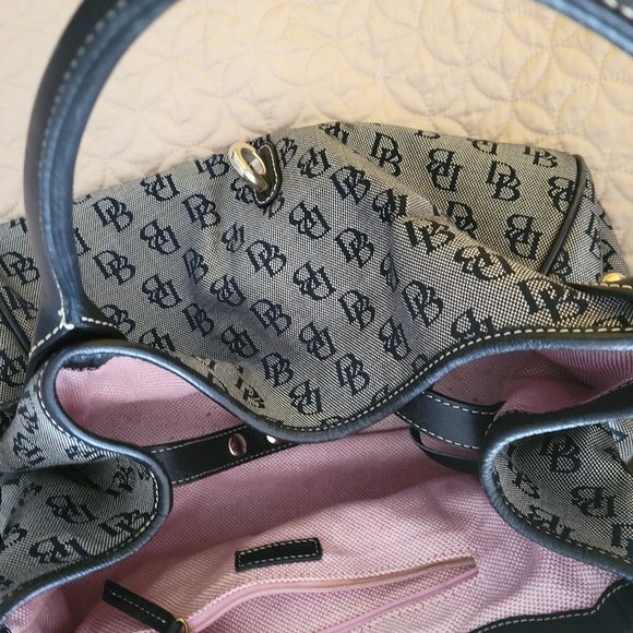 DOONEY AND BURKE BLACK LOGO MEDIUM LOCK SATCHEL BAG - Picture 7 of 12